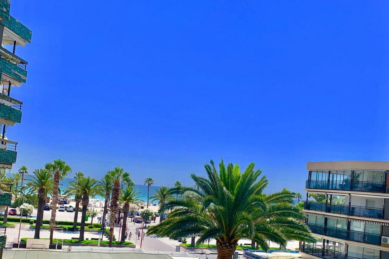 Formentor Beach primera linea de playa Apartamento Salou Exterior foto